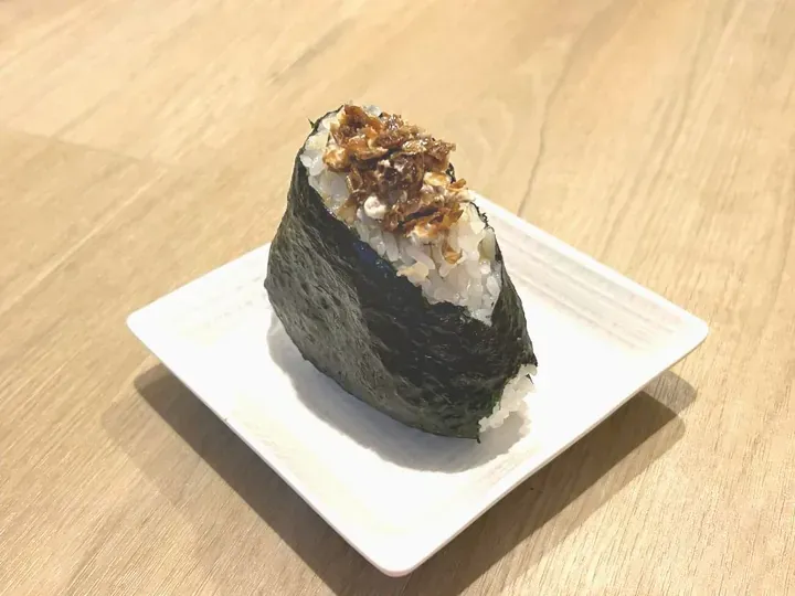 おかかクリームチーズのおむすび