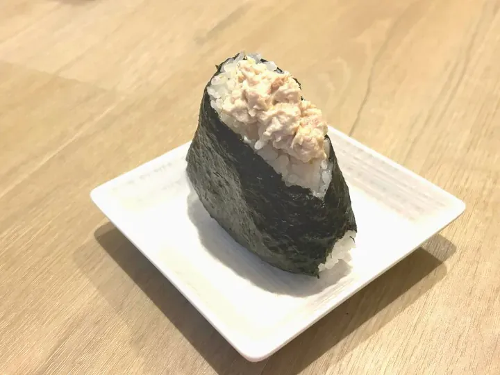 ツナマヨのおむすび
